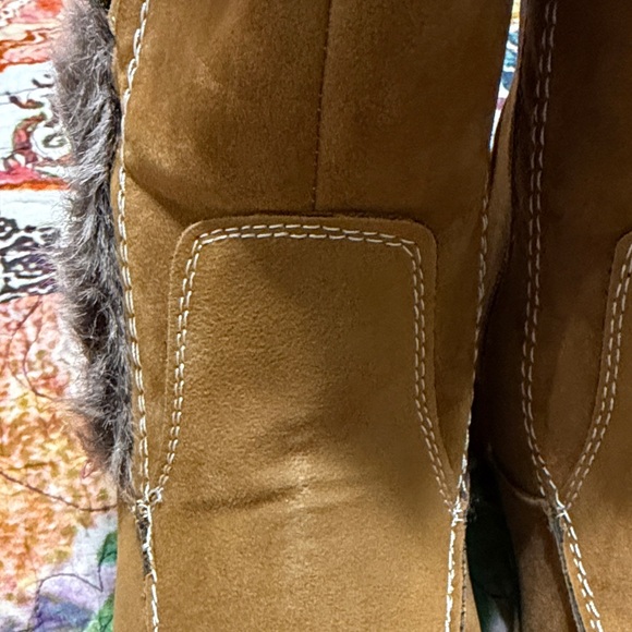 Women’s Journee Collection Takani Boots with Fur Trim, size 8.5 NWOT Box